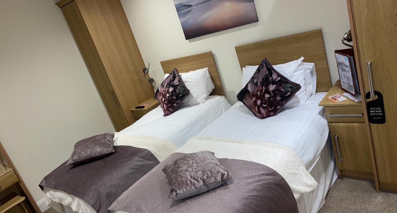 The Armada Inn Armoy Buitenkant foto