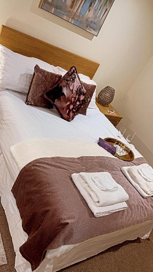 The Armada Inn Armoy Buitenkant foto